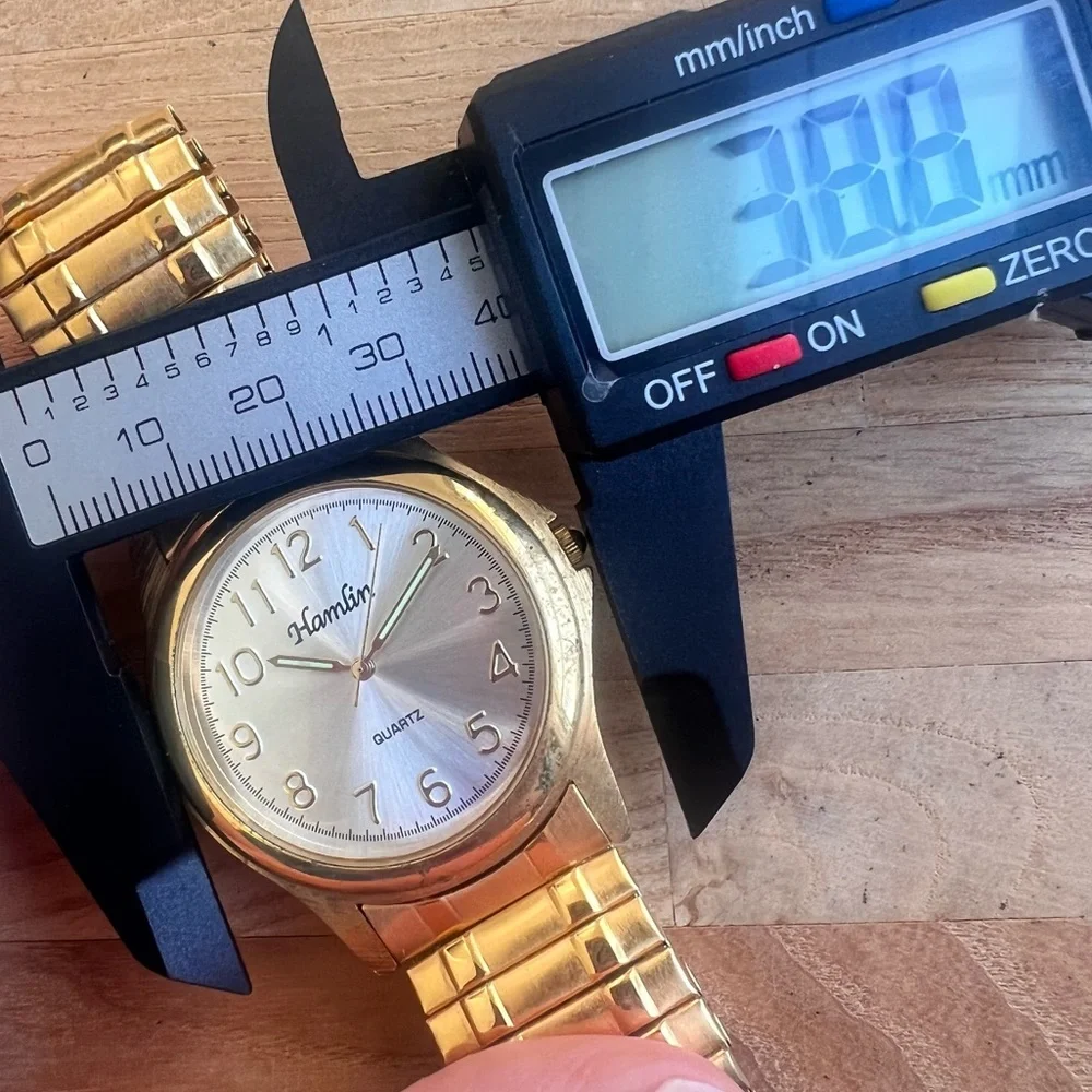 Hamlin mens gold tone expansion band dress watch NEW BATTERY